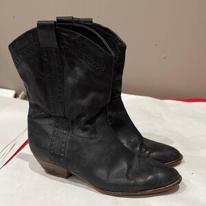 Dingo Black Ankle Boots